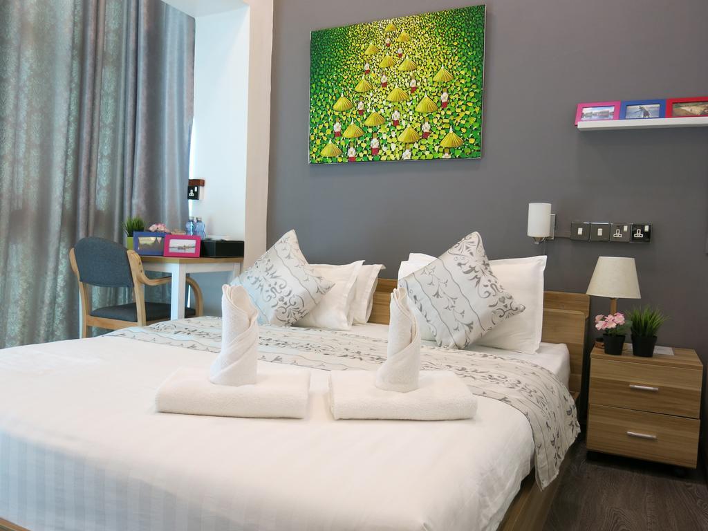 Check In @ Downtown Yangon Hotel Buitenkant foto