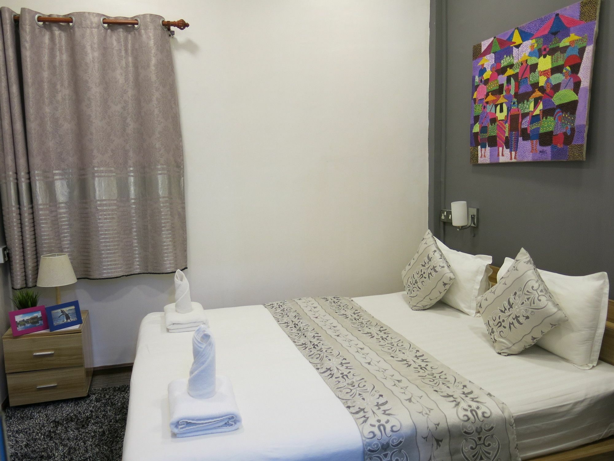 Check In @ Downtown Yangon Hotel Buitenkant foto