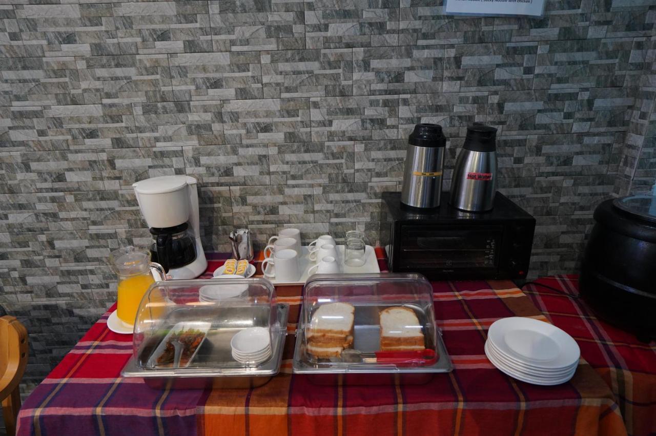 Check In @ Downtown Yangon Hotel Buitenkant foto